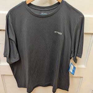 NWT Women's PFG Uncharted Graphic SS in Shark